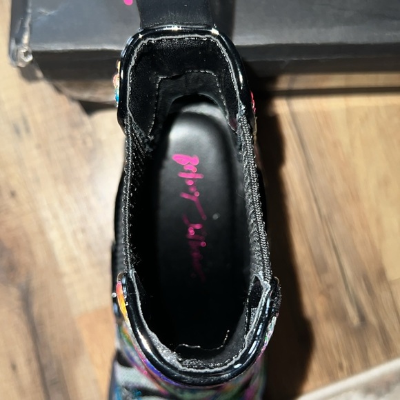 Betsy Johnson Ankle Boots - Picture 2 of 5